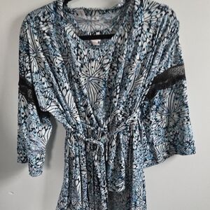 Ambrielle Blue and Black Floral Kimono Pajama Top
